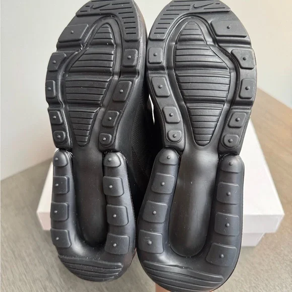 Women’s Nike Air Max 270 - Picture 3 of 5